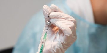 La menor, previamente vacunada, presentó solo síntomas leves de sarampión. (Foto: archivo)