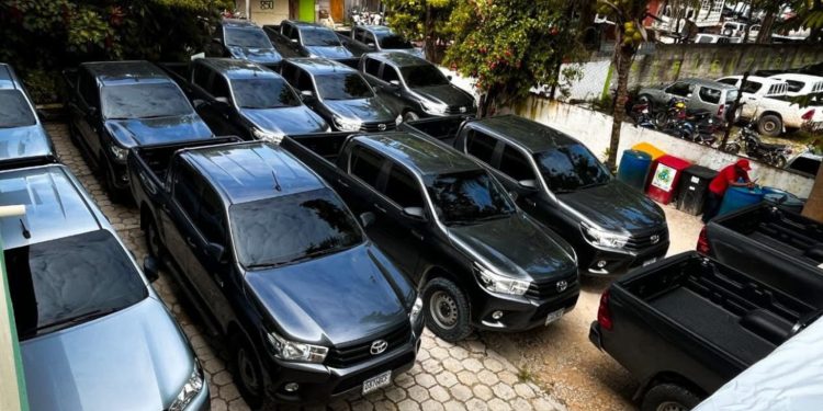 Conap Petén refuerza su capacidad operativa con la entrega de 16 vehículos