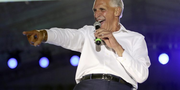 Nasry "Tito" Asfura es anunciado ganador de las elecciones presidenciales por el CNE. / Foto: archivo EFE.