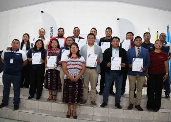 Reconocen a más de 100 deportistas huehuetecos destacados por el Día del Deportista