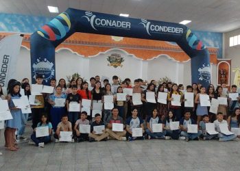 Reconocen esfuerzo y compromiso de deportistas en Zacapa