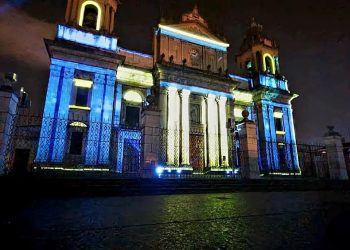 El mapping estimula el sentimiento de ilusión y armonía de la temporada de fin de año. / Foto: archivo AGN.