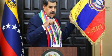 Nicolás Maduro en conferencia señalando que Venezuela se ha opuesto a la guerra en medio de las tensiones con Estados Unidos. / Foto: Palacio de Miraflores, EFE.