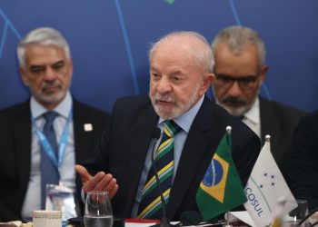 El presidente de Brasil, Lula da Silva, advirtió en la Cumbre del Mercosur de que una posible intervención militar en Venezuela sería una catástrofe humanitaria. / Foto: EFE.