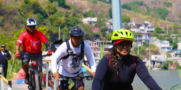 Esta actividad impulsa la conciencia ambiental a favor del lago de Amatitlán. / Foto: Archivo AMSA.
