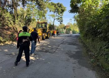 Avanzan trabajos para recuperar la carretera de Pueblo Nuevo, Suchitepéquez
