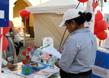 Socializan información sobre la prevención, detección temprana y atención del VIH en Huehuetenango