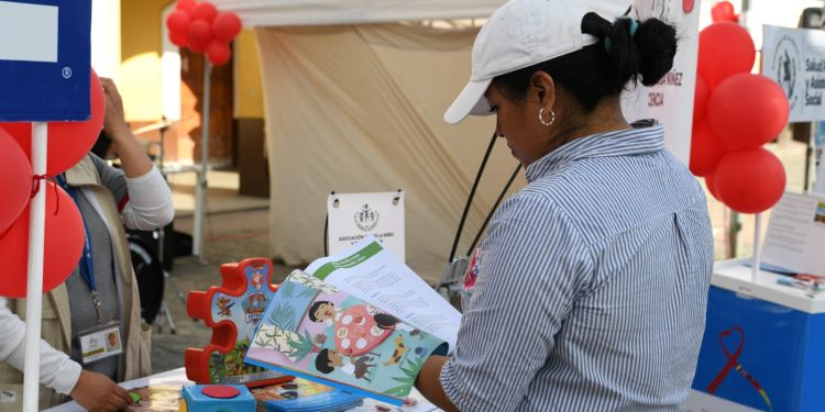 Socializan información sobre la prevención, detección temprana y atención del VIH en Huehuetenango