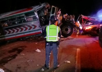 Cuerpos de socorro reportan al menos 15 personas fallecidas y 15 heridas en accidente de autobús en el km 174 de la ruta Interamericana.