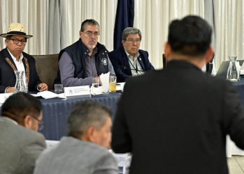 El presidente Bernardo Arévalo, durante la instalación del Gobierno Departamental de San Marcos, la instancia con la que el mandatario interactúa con el territorio. /Foto: Álvaro Interiano