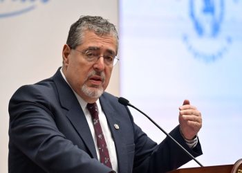 Presidente Bernardo Arévalo en la Ronda. / Foto: Álvaro Interiano