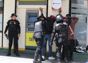 Agentes están priorizando la vigilancia en zonas donde circula mucha gente, debido al pago del aguinaldo. / Foto: PNC.