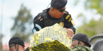 Las autoridades recalcaron que este tipo de incautaciones representan un golpe significativo para las redes de narcotráfico que operan desde el Pacífico. / Foto: Mingob.