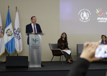 Primer encuentro sobre pobreza y malnutrición. / Foto: Mides