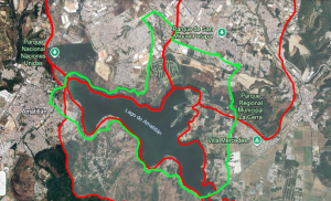 La línea verde señala el recorrido trazado por AMSA para la vuelta al lago de Amatitlán. / Foto: Google Earth.