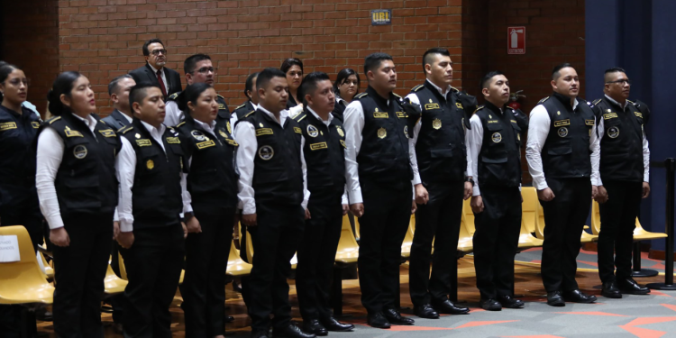 Diez elementos de la DEIC culminaron el diplomado Investigación Criminal y Forense y su Aplicación en la Delincuencia Financiera. / Foto: Mingob