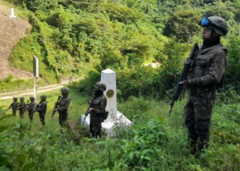 Tras los disparos, las unidades militares reforzaron su presencia y ampliaron los patrullajes de seguridad con el fin de recuperar el control de la zona. / Foto: Ejército