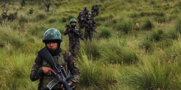 Al percatarse de la presencia militar, el grupo armado abrió fuego contra las unidades del Ejército de Guatemala. / Foto: archivo, Ejército de Guatemala.