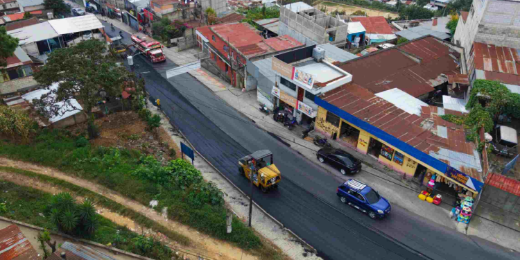 Finaliza recapeo de la ruta RN-05 entre San Pedro Sacatepéquez y Guatemala./Foto: CIV.