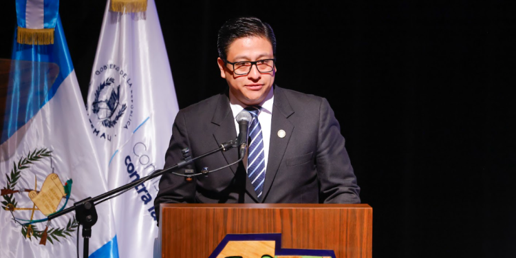 Comisionado contra la Corrupción, Julio Flores. / Foto: Gilber García.