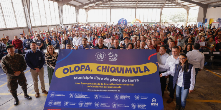 Olopa es el décimo municipio declarado libre de pisos de tierra. / Foto: Dickéns Zamora.