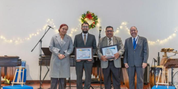 MCD entrega premios a maestros guatemaltecos del teatro y la música./Foto: MCD.