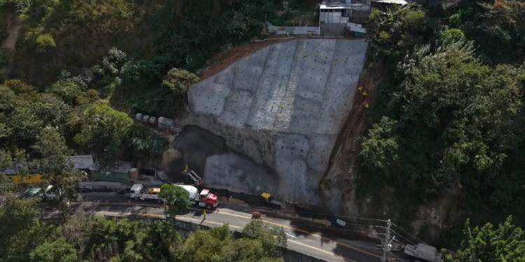 Avanzan trabajos en la ruta entre Hincapié y Boca del Monte. (Foto: CIV)