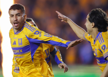 Correa doblega al Toluca y hace soñar a Tigres con la novena