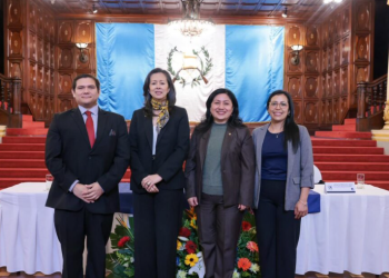 Minfin presentó Informe de riesgos fiscales 2026–2030 y su hoja de ruta