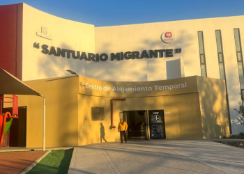 Consulado brinda asistencia a connacionales migrantes en albergue en Tijuana, México