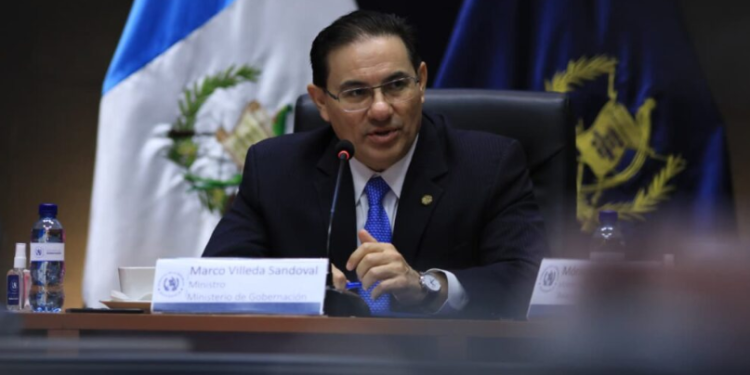 El ministro de Gobernación, Marco Antonio Villeda, quien presidió la reunión ordinaria de la Comisión Nacional para la Prevención de la Violencia Armada, destacó la importancia del encuentro. / Foto: Mingob.