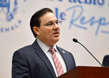 Ministro de Gobernación, Marco Antonio Villeda, durante la ronda. / Álvaro Interiano