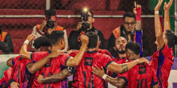 Municipal golea a Achuapa y sella su boleto a la final del Apertura 2025