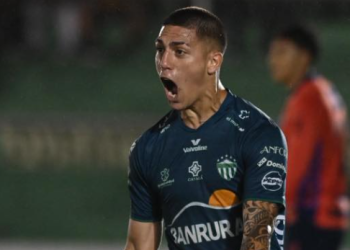 Antigua GFC deja al borde del KO a Municipal en la final del Apertura 2025