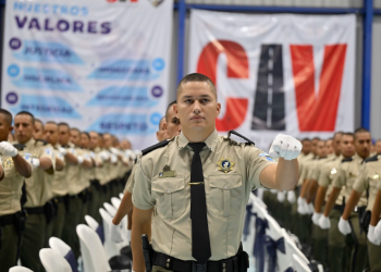 El acto oficial correspondió a la vigésima promoción de brigadas de Provial. / Foto: Álvaro Interiano.