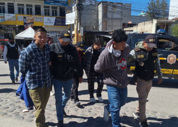 Todos fueron identificados como presuntos integrantes del barrio 18 y considerados objetivos de alto interés para las autoridades. / Foto: PNC