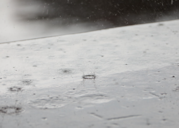 Lluvias y lloviznas continuarán esta semana en el país. / Foto: archivo SCSP.