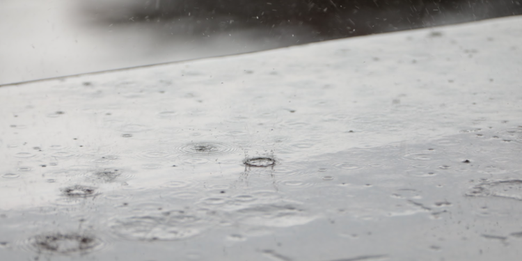 Lluvias y lloviznas continuarán esta semana en el país. / Foto: archivo SCSP.