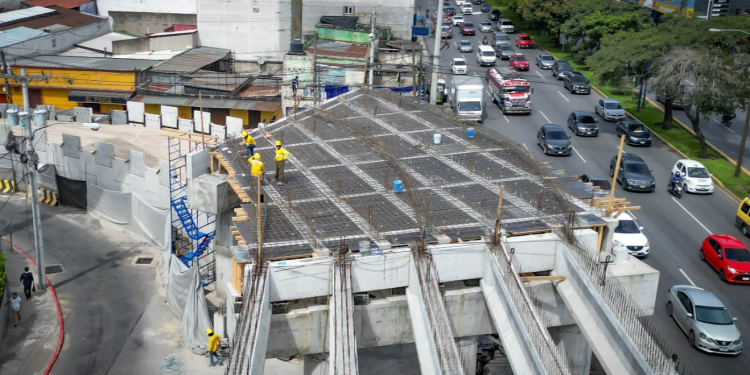Pasos a desnivel en Quetzaltenango y Guatemala avanzan a su finalización./Foto: CIV.