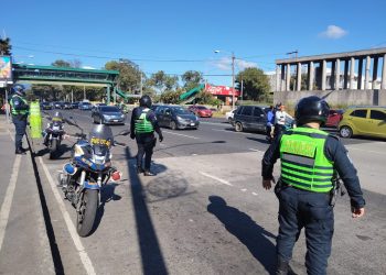 El Departamento de Tránsito de la PNC llevará a cabo operativos para fortalecer la seguridad vial en esta temporada de fin de año. / Foto: DT-PNC.