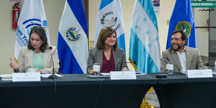 Vicepresidenta comparte que el Plan Trifinio realiza acciones para la transformación de vidas. (Foto: Vicepresidencia)