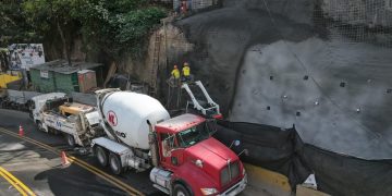 Covial sigue trabajando en la protección de taludes en la ruta entre zona 13 y Boca del Monte. (Foto: CIV)