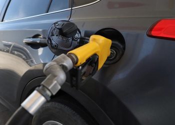 Bajan los precios de la gasolina superior, regular y diésel. (Foto: MEM)