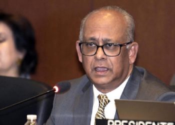 El secretario general de la OEA, Albert Ramdin, instó a las autoridades electorales de Honduras a certiricar los resultados de los comicios antes del 30 de diciembre.