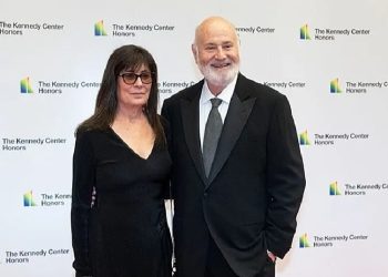 El director de cine Bob Reiner y su esposa fueron encontrados degollados su residencia el pasado domingo. /Foto: EFE