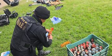 Localizaron una serie de objetos de alto poder destructivo y tecnología. / Foto: PNC