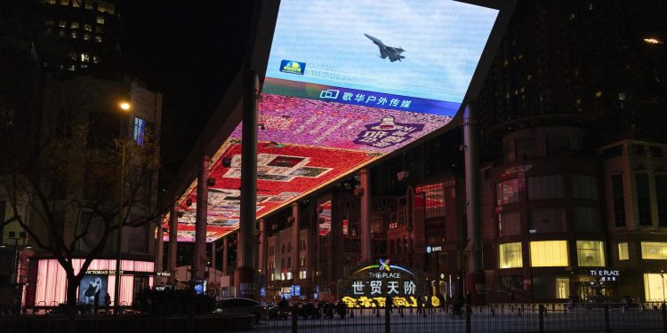 China eleva presión militar y Taiwán pide calma y denuncia intimidación