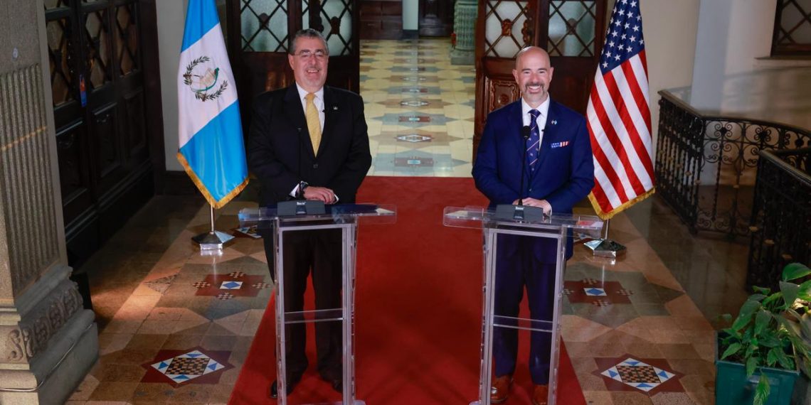 Administrador de la DEA y presidente Arévalo envían mensaje sobre trabajo conjunto contra el narcotráfico