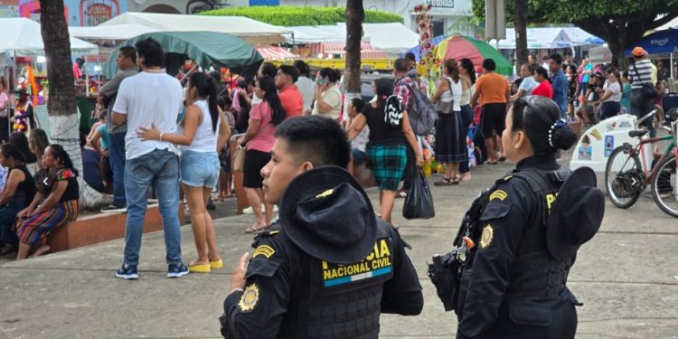 PNC refuerza la seguridad durante la feria titular de Retalhuleu en honor a la Virgen Inmaculada de Concepción