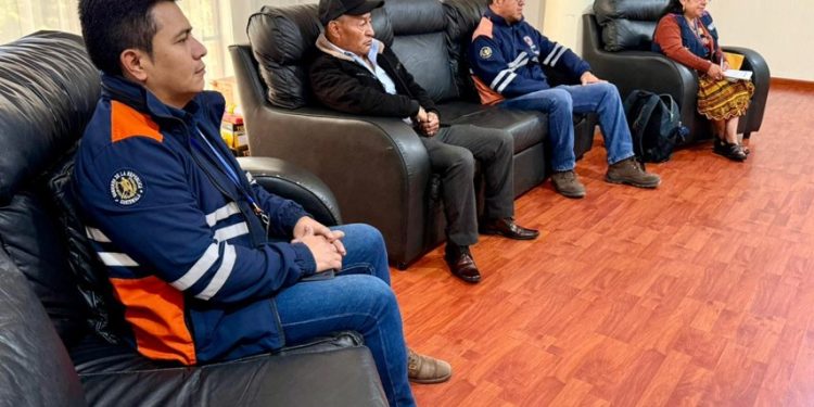 Coordinación departamental ante el descenso de temperaturas e incendios forestales en Totonicapán